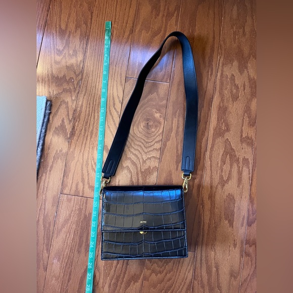 JW PEI Black Croc Embossed Shoulder Bag - Picture 2 of 6